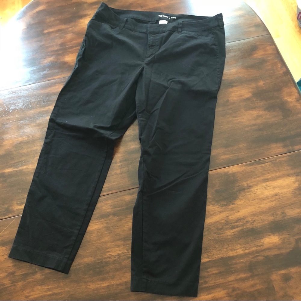 Old Navy size 16 black pixie pants